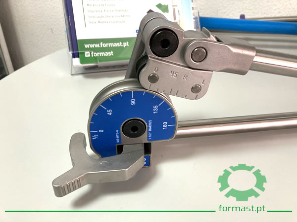 Dobrador manual de tubo. Formast