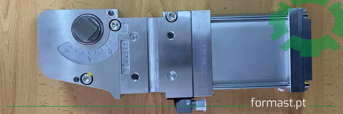 Clamp de fixação, com detenção indutiva incorporada, para linha de produção robotizada